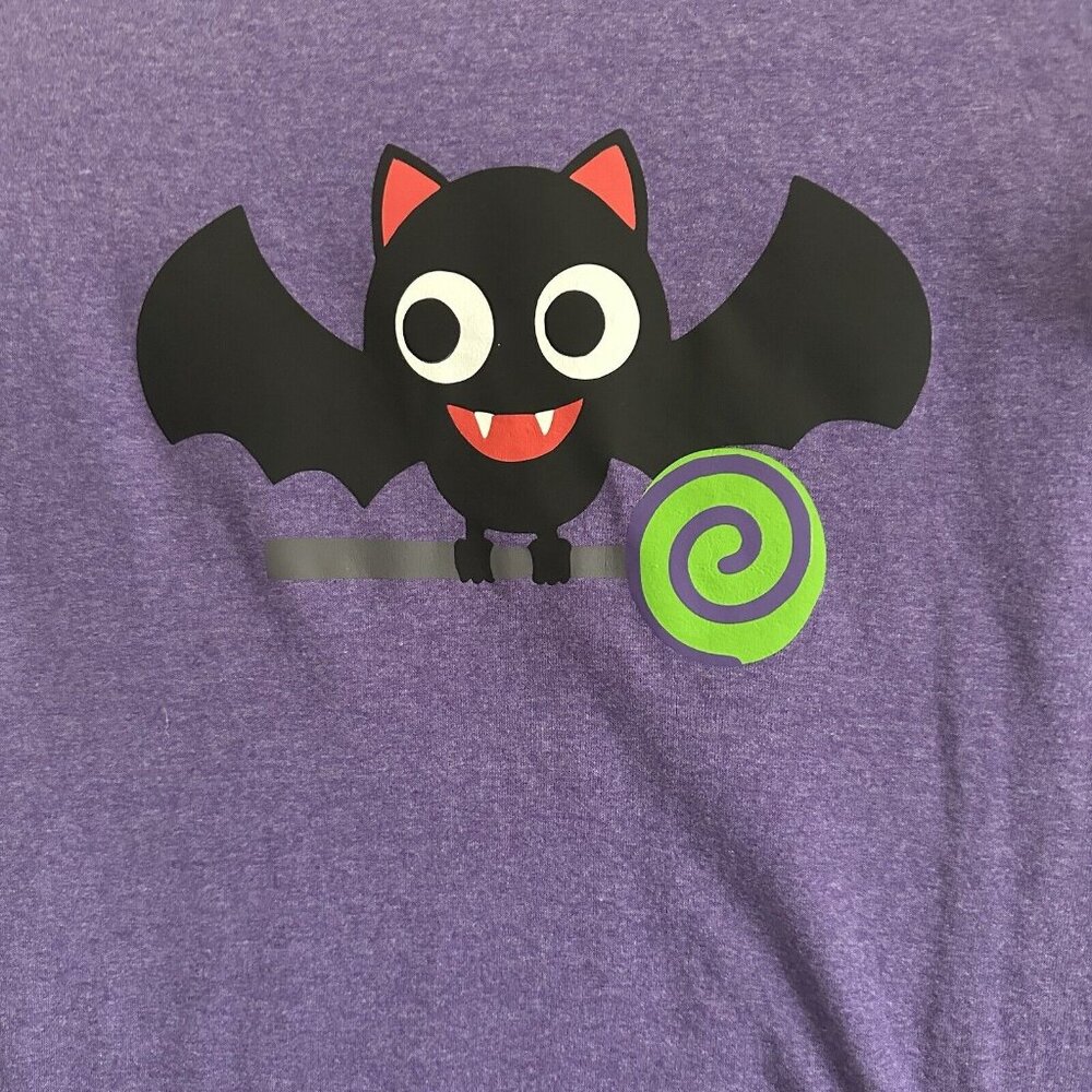 Gildan Halloween Purple T-Shirt Black Bat Graphic Size Large Short Sleeve - Picture 2 of 7
